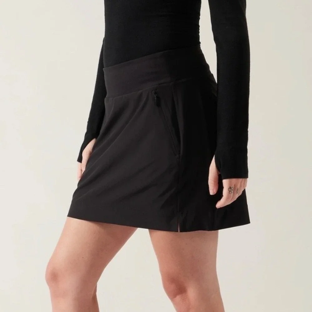 Athleta Soho Skort Black Active Hiking Travel Skirt with Pockets Size 8